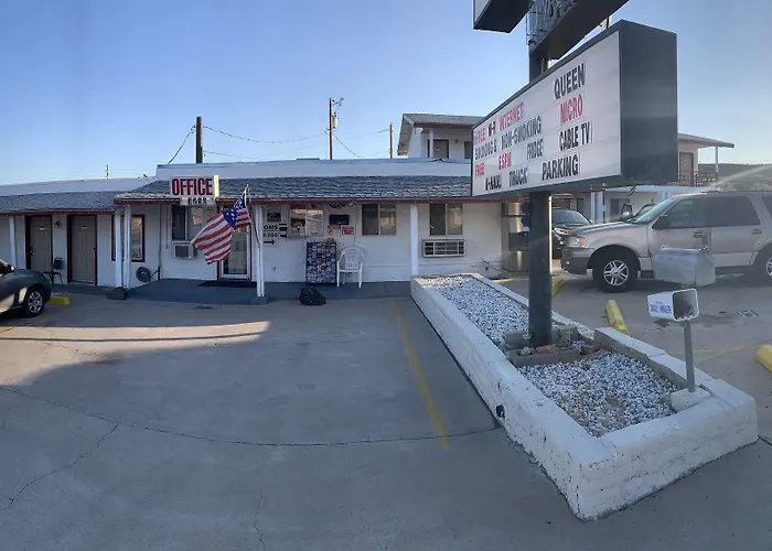 Economy Motel 2*