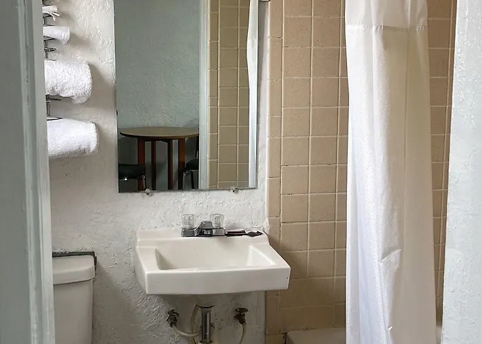 Economy Motel 2*