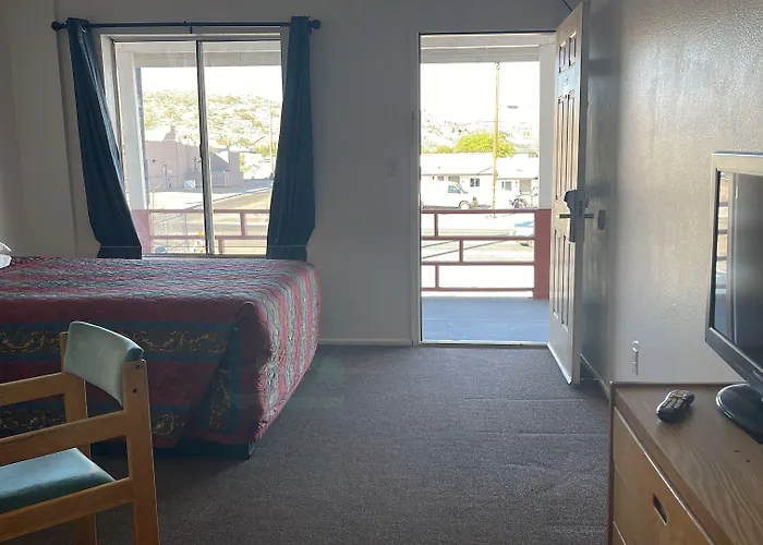 Economy Motel 2*