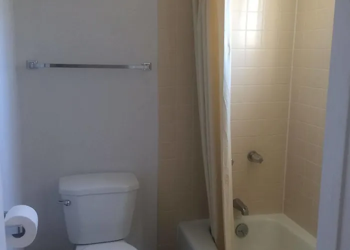 Motel Economy 2*